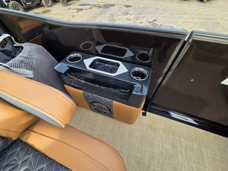 Slide: The Image of Harris GRAND MARINER 230 SLDH 2026 - 36