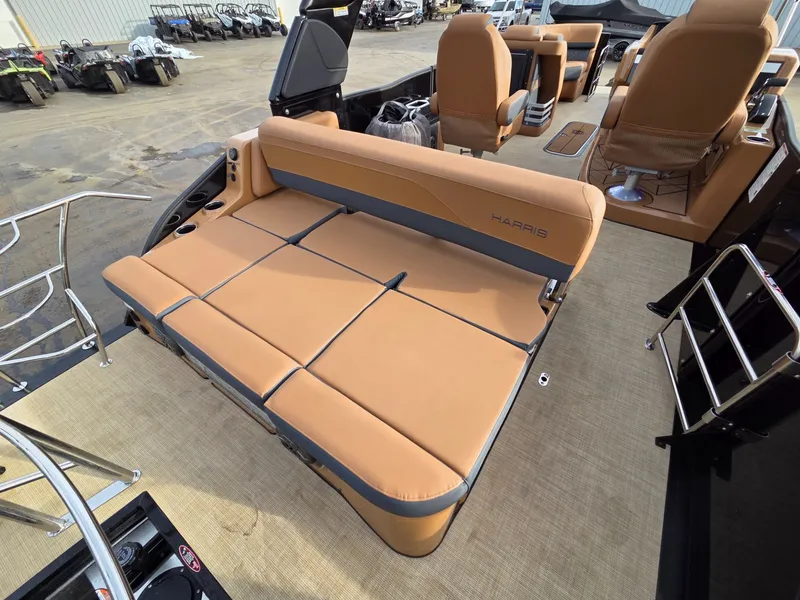 Slide: The Image of Harris GRAND MARINER 230 SLDH 2026 - 38