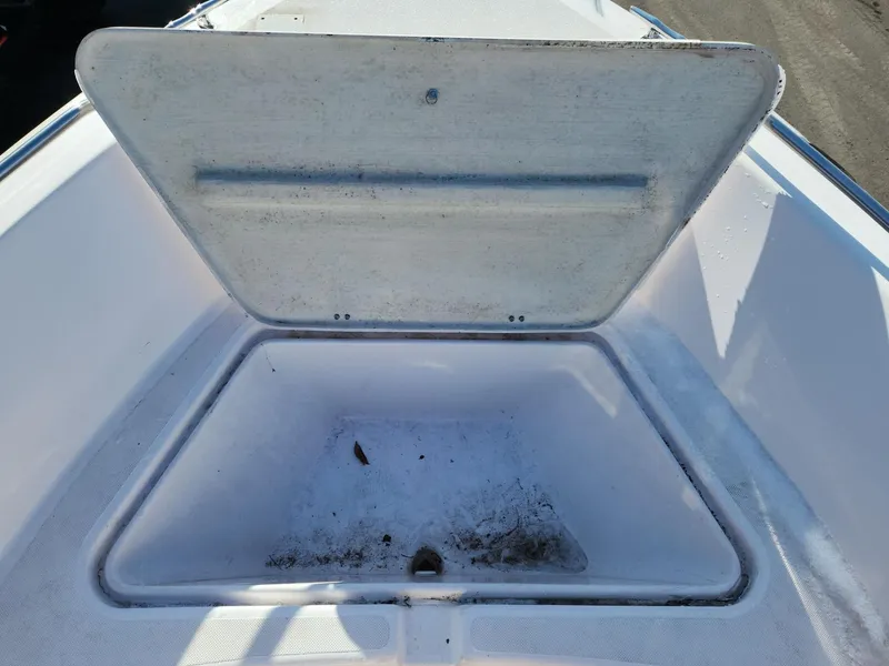 Slide: The Image of Pro-Line 2000 CENTER CONSOLE 2008 - 11