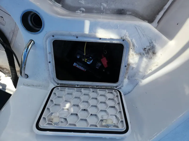 Slide: The Image of Pro-Line 2000 CENTER CONSOLE 2008 - 14