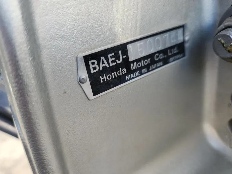 Slide: The Image of Pro-Line 2000 CENTER CONSOLE 2008 - 19