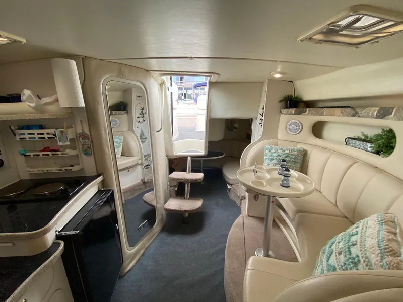 Slide: The Image of Interior of 2000 Rinker Fiesta Vee 310 yacht. - 15
