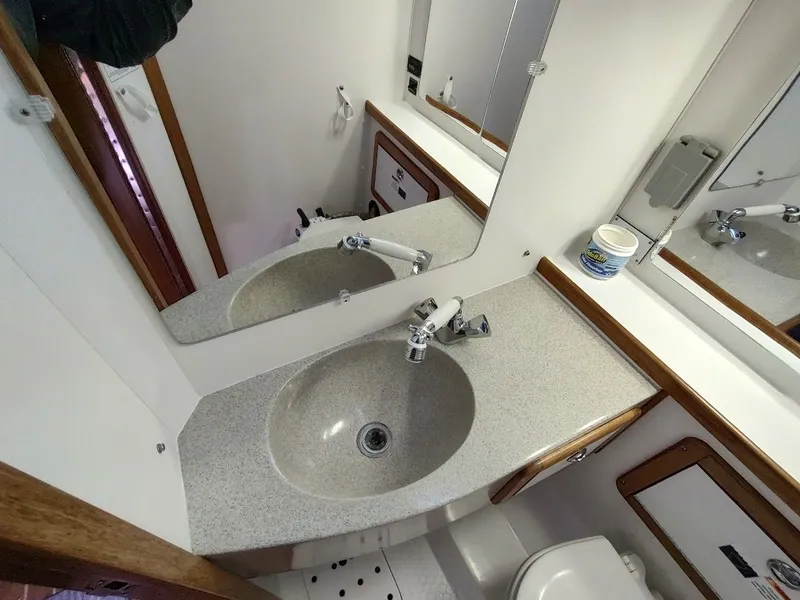 Slide: The Image of Catalina 42 MkII 2008 - 100