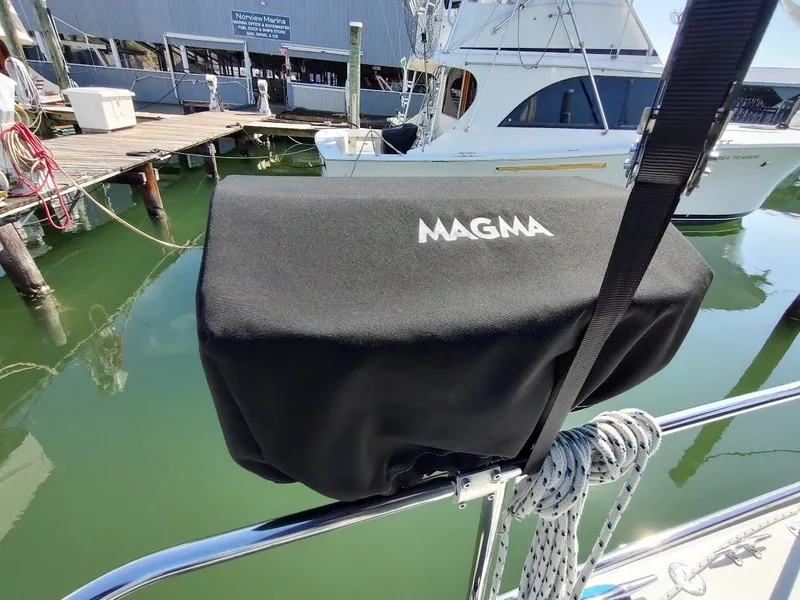 Slide: The Image of Catalina 42 MkII 2008 - 35