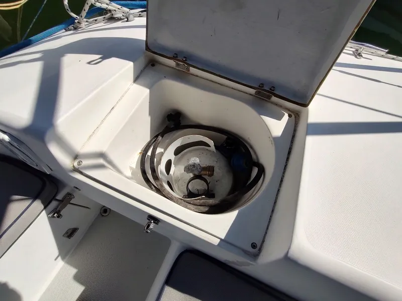 Slide: The Image of Catalina 42 MkII 2008 - 41