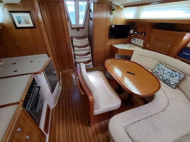 Slide: The Image of Catalina 42 MkII 2008 - 50