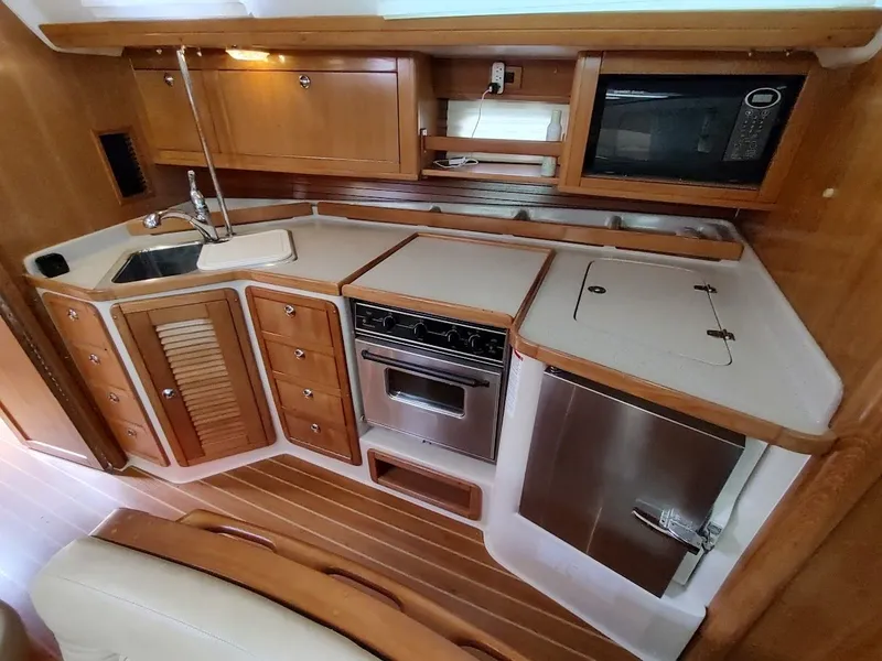 Slide: The Image of Catalina 42 MkII 2008 - 51