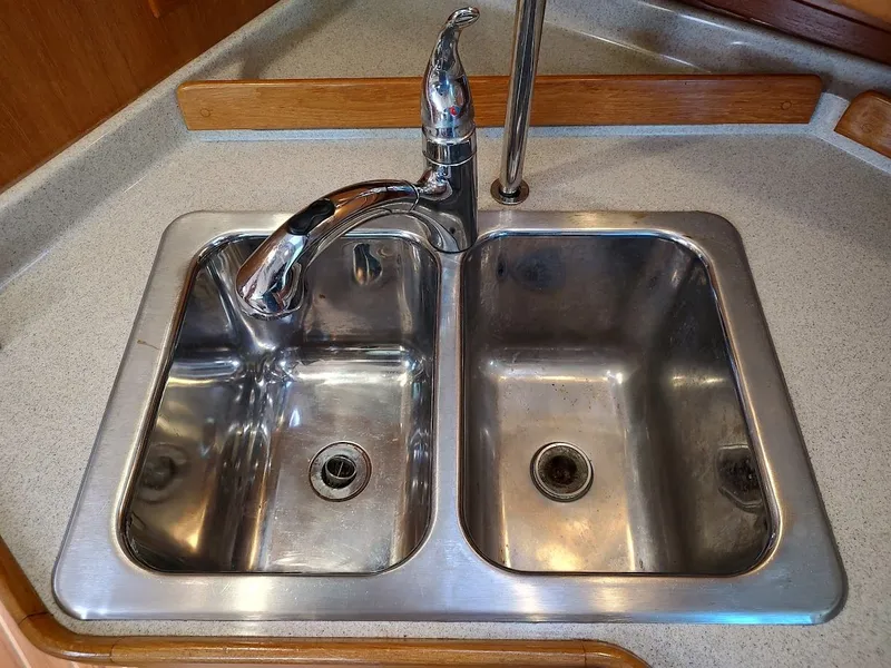 Slide: The Image of Catalina 42 MkII 2008 - 53