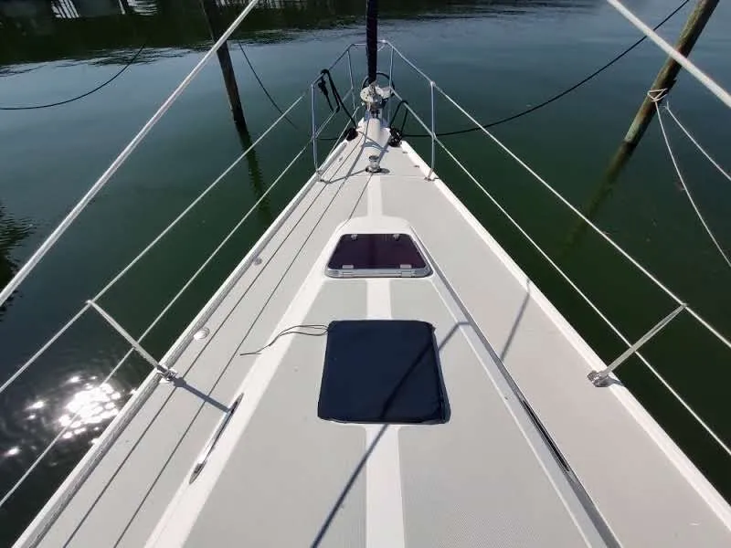 Slide: The Image of Catalina 42 MkII 2008 - 8