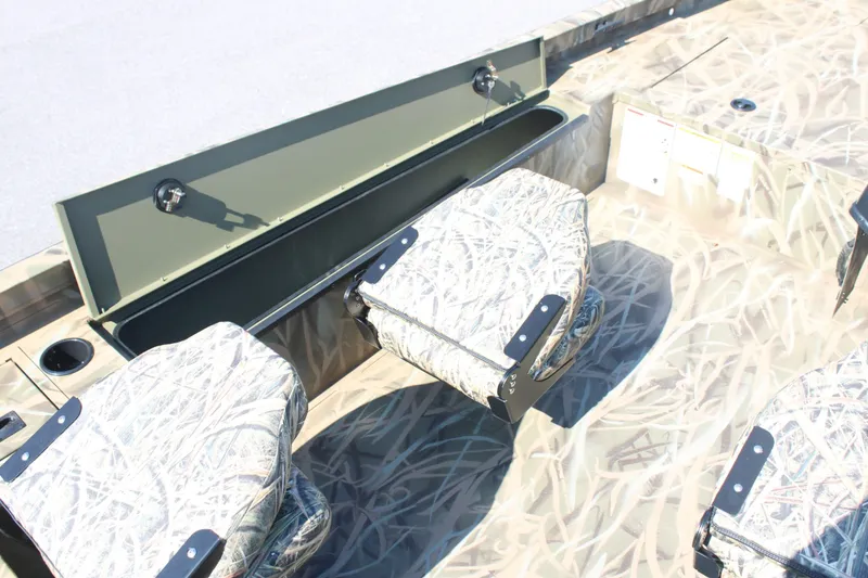 Slide: The Image of Lowe Outlet 20 2025 - 13