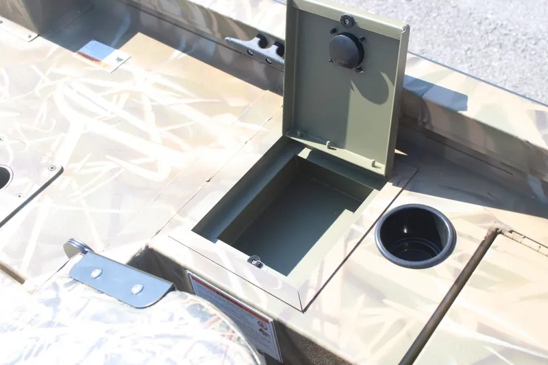 Slide: The Image of Lowe Outlet 20 2025 - 20