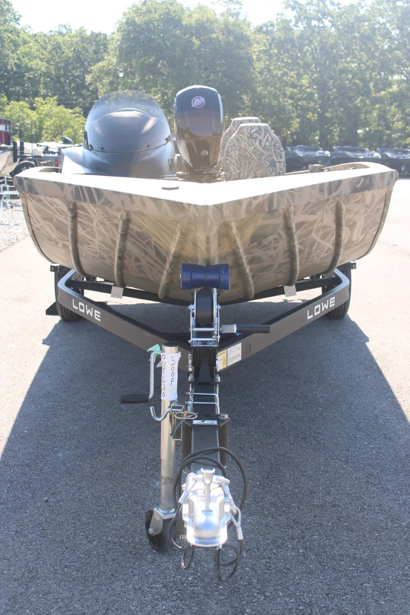 Slide: The Image of Lowe Outlet 20 2025 - 4