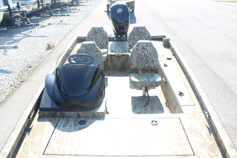 Slide: The Image of Lowe Outlet 20 2025 - 6