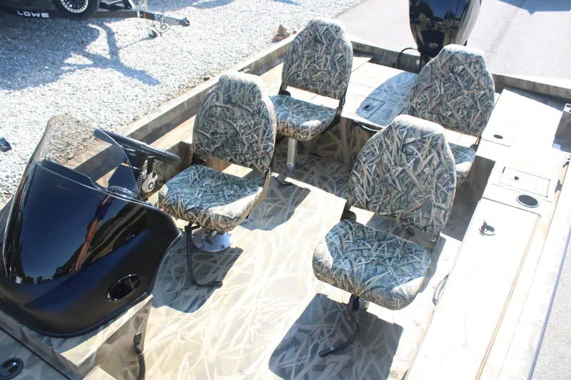 Slide: The Image of Lowe Outlet 20 2025 - 7