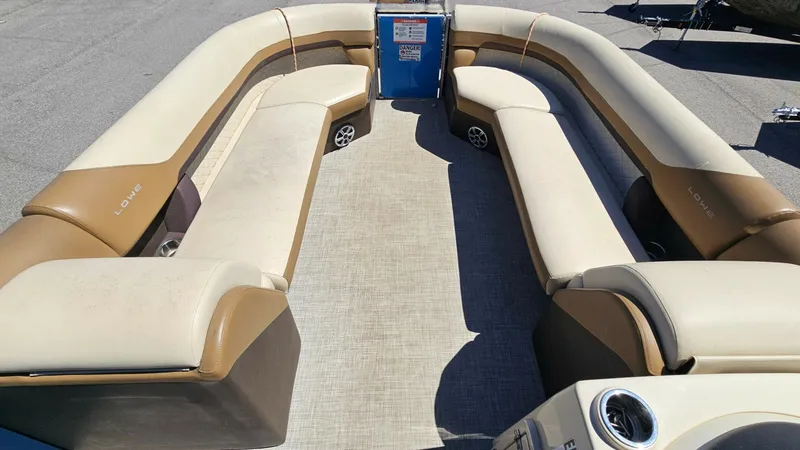 Slide: The Image of Lowe SS270 EXT Walk Thru 2022 - 3