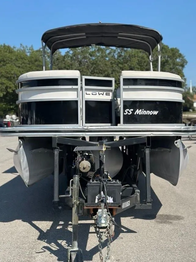 Slide: The Image of Lowe SS270 EXT Walk Thru 2022 - 14