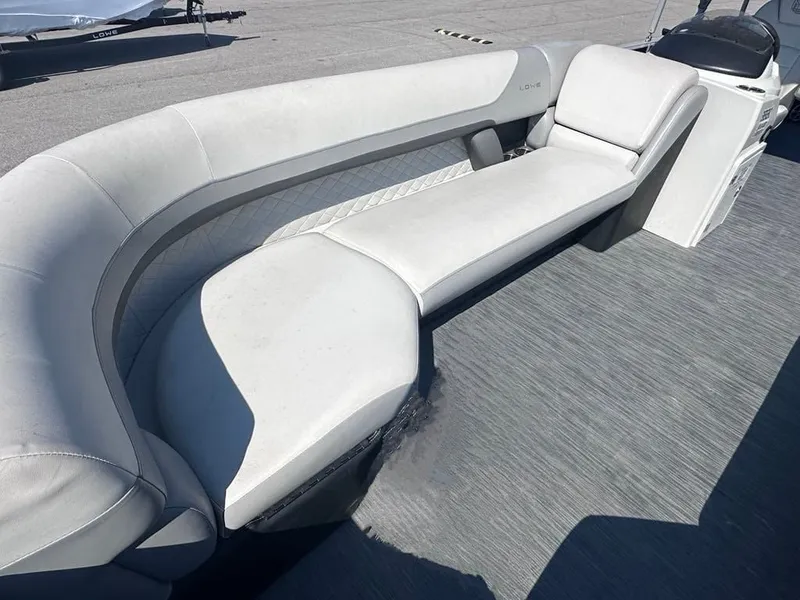 Slide: The Image of Lowe SS270 EXT Walk Thru 2022 - 5