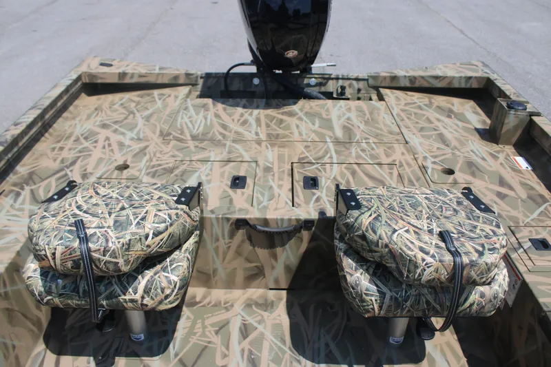 Slide: The Image of Lowe Outlet 20 boat 2025 with camouflage pattern and dual seats. - 9