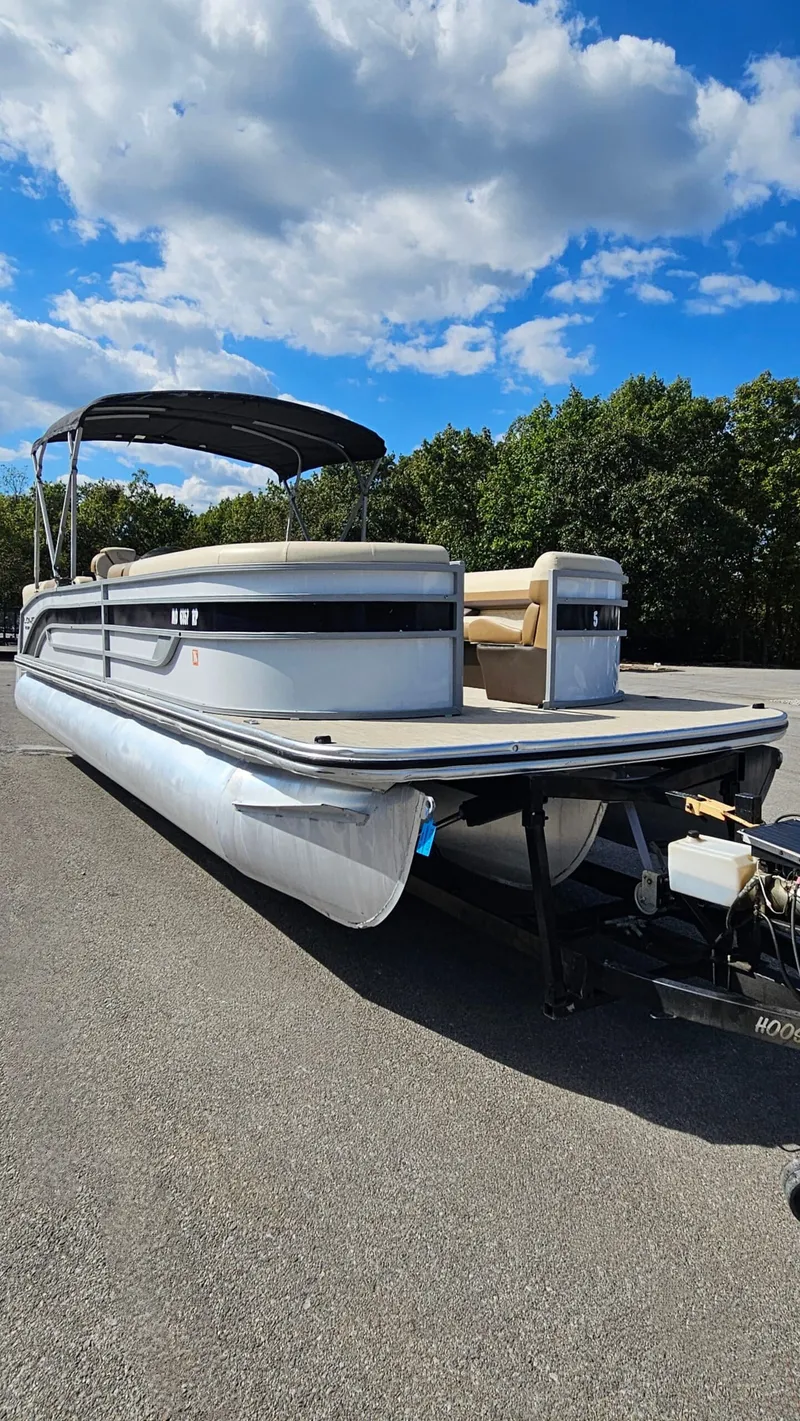 Slide: The Image of Lowe SS270 EWT 2023 - 11