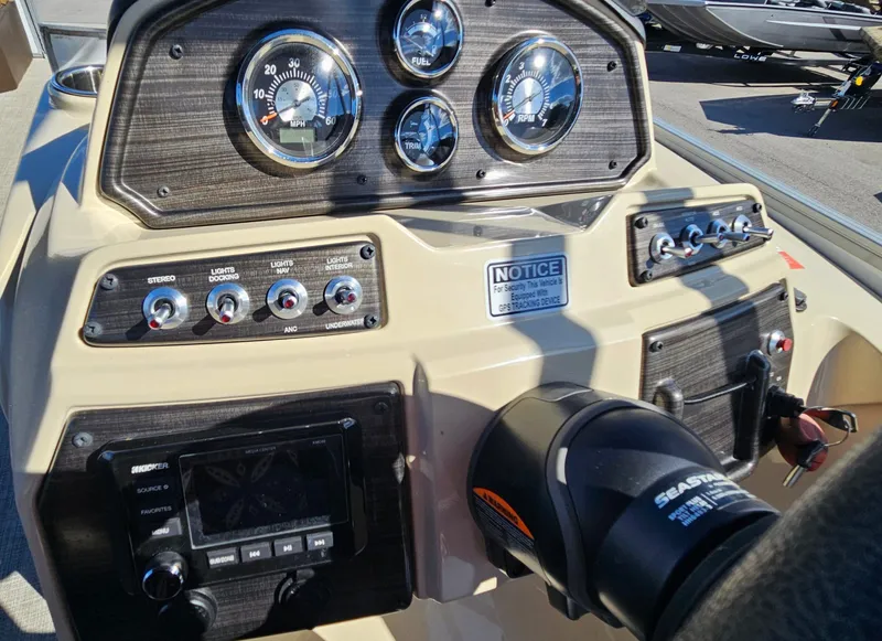 Slide: The Image of Lowe SS270 EWT 2023 - 14