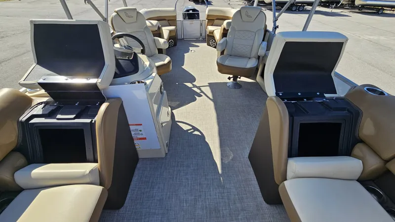 Slide: The Image of Lowe SS270 EWT 2023 - 24