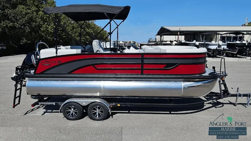 The Image of Lowe SS 210 WT 2025 - 1