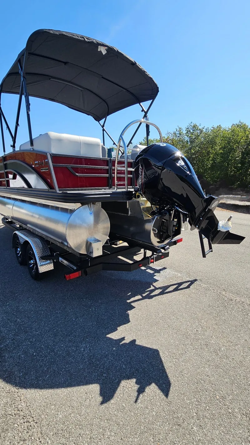 Slide: The Image of Lowe SS 210 WT 2025 - 11