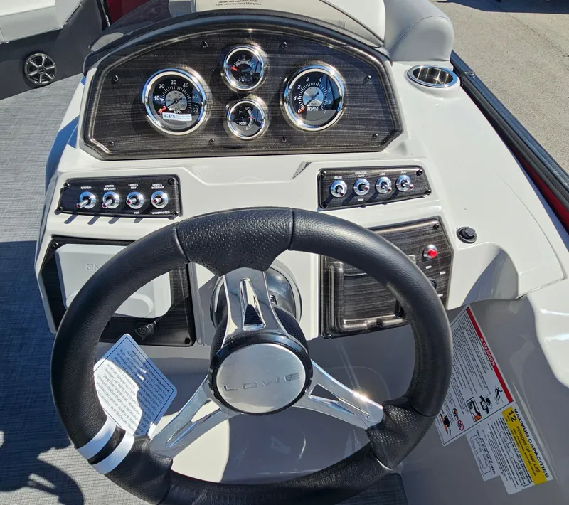 Slide: The Image of Lowe SS 210 WT 2025 - 21