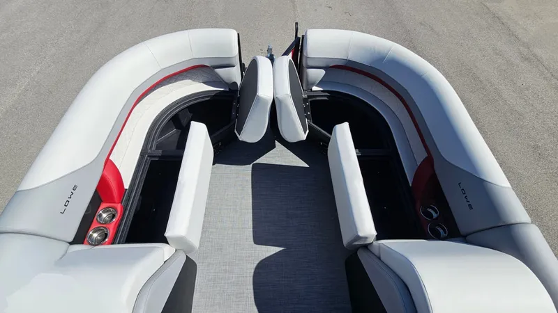 Slide: The Image of Lowe SS 210 WT 2025 - 27