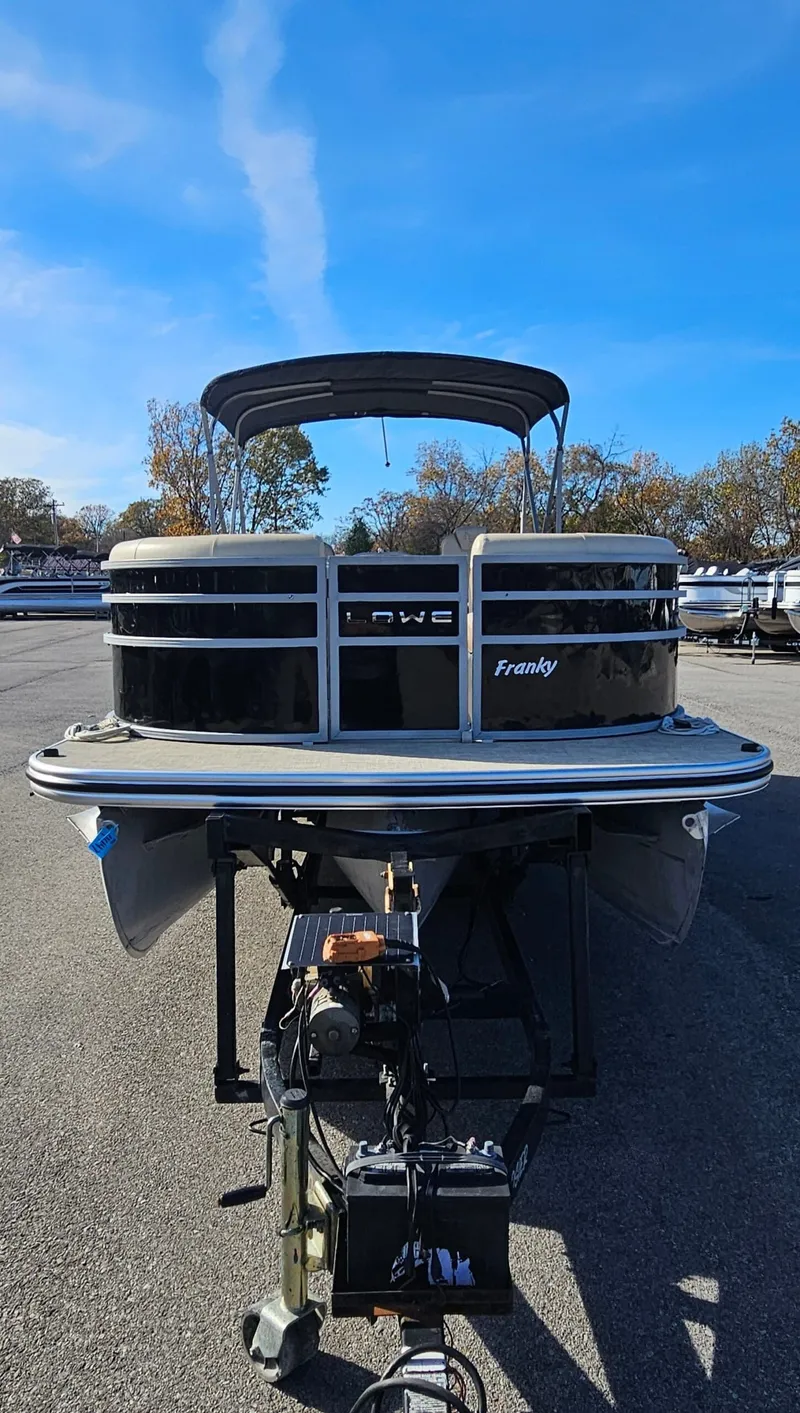 Slide: The Image of Lowe SS270 EXT Walk Thru 2022 - 11