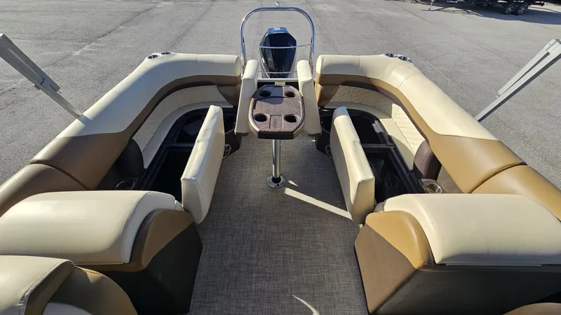 Slide: The Image of Lowe SS270 EXT Walk Thru 2022 - 23