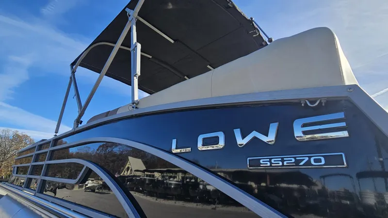 Slide: The Image of Lowe SS270 EXT Walk Thru 2022 - 8