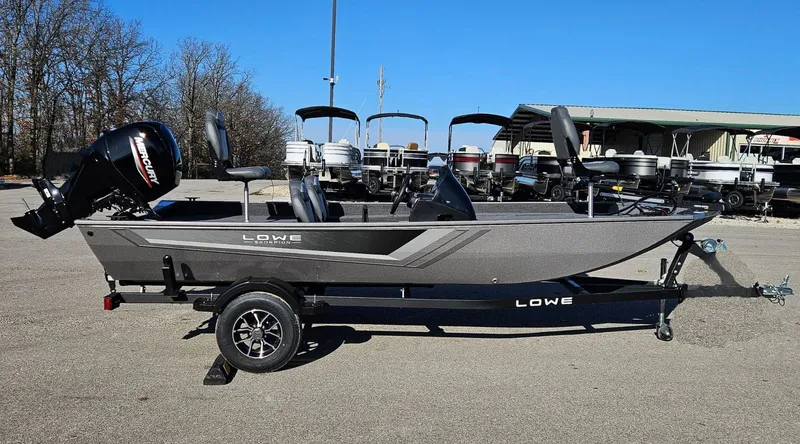 Slide: The Image of Lowe Skorpion 2025 - 28