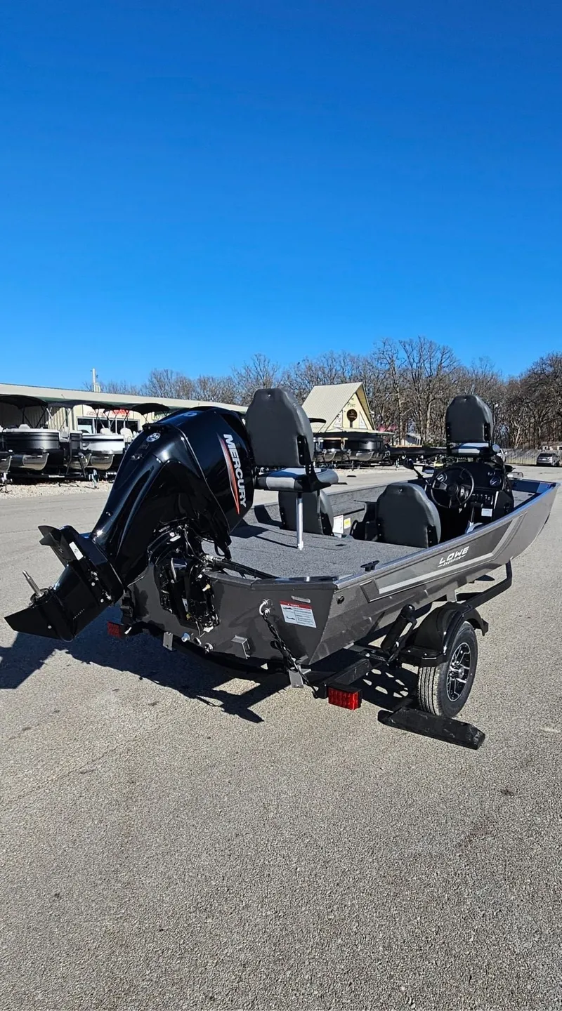 Slide: The Image of Lowe Skorpion 2025 - 29