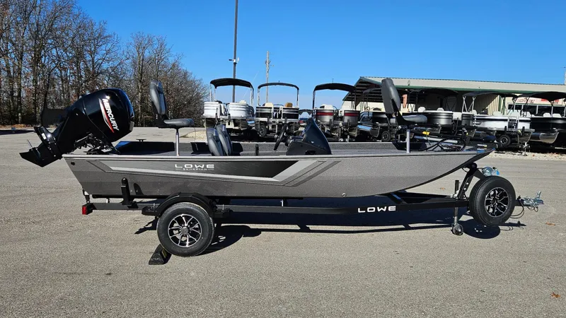 Slide: The Image of Lowe Skorpion 2025 - 5