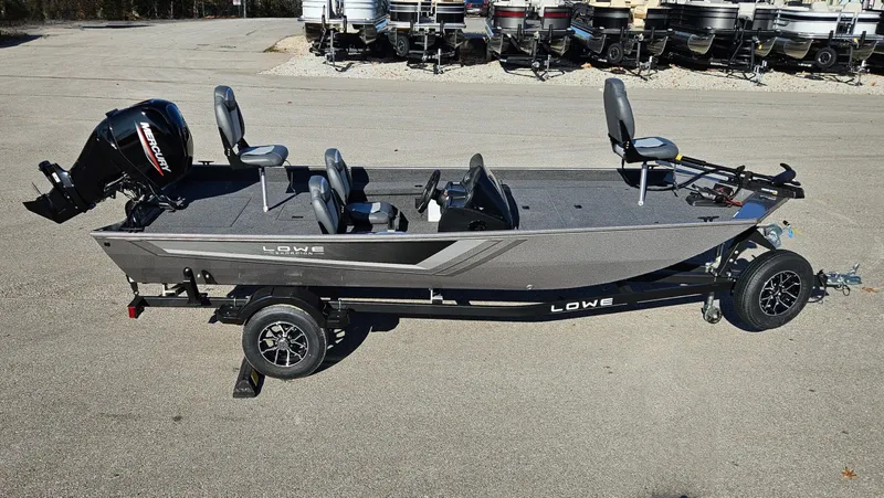 Slide: The Image of Lowe Skorpion 2025 - 6