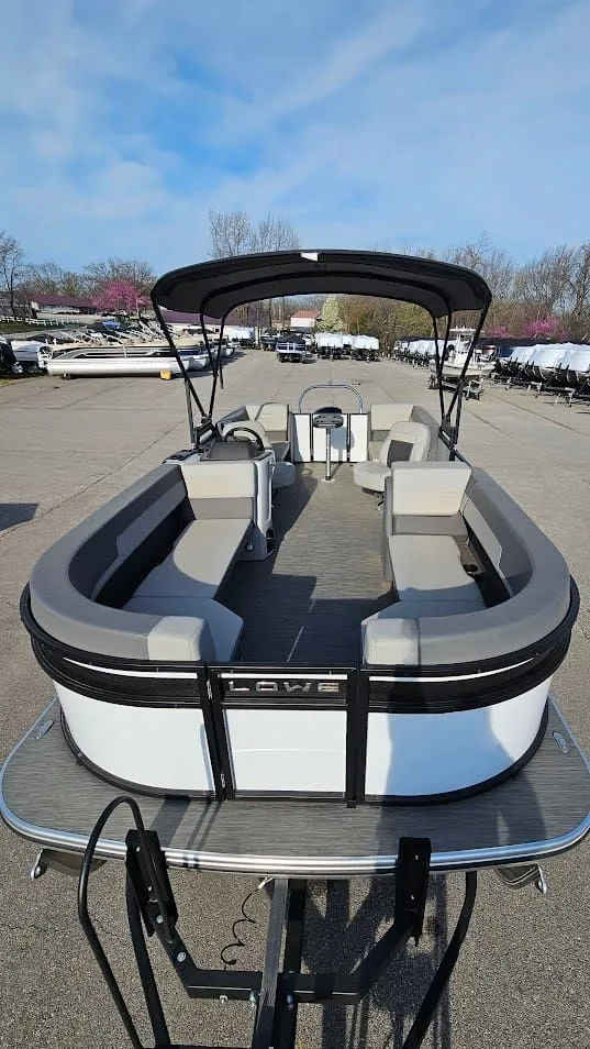 Slide: The Image of Lowe LS210 WT 2025 - 14