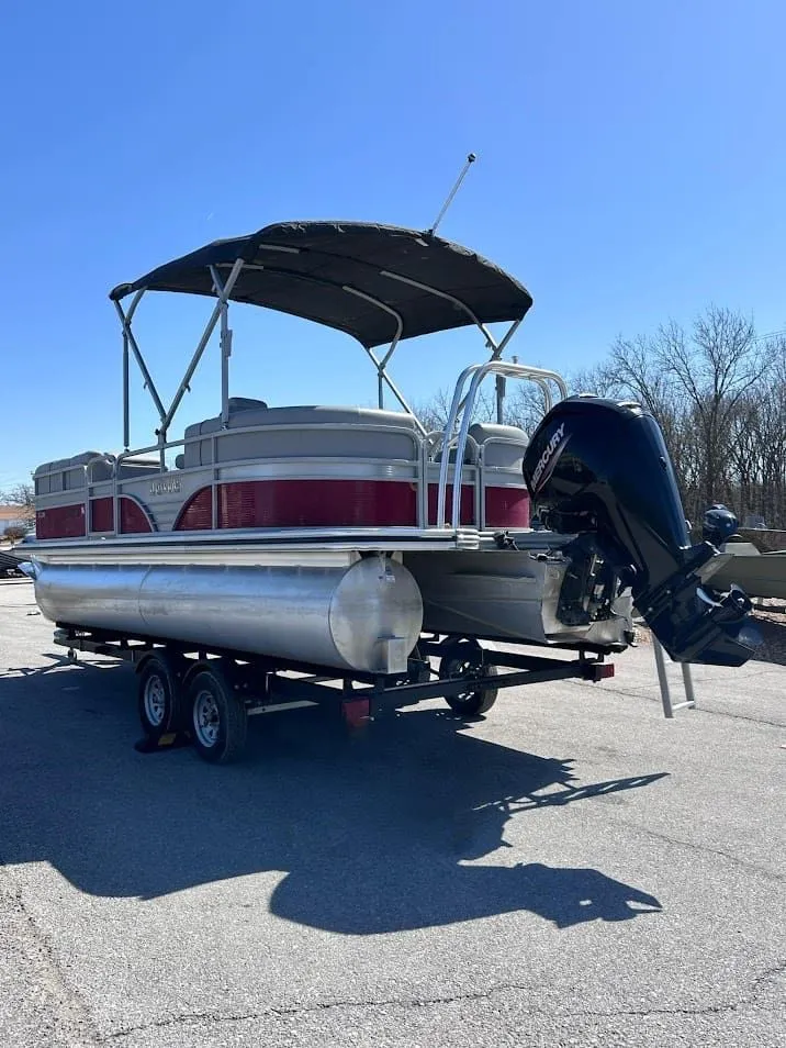 Slide: The Image of Lowe SS 210 WT 2021 - 16