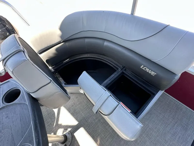 Slide: The Image of Lowe SS 210 WT 2021 - 29