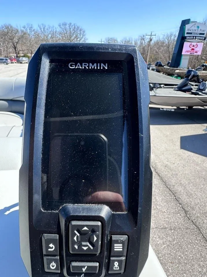 Slide: The Image of Lowe SS 210 WT 2021 - 9