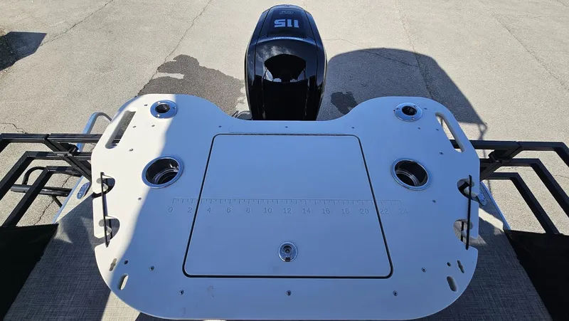 Slide: The Image of Lowe SF 214 Sport Fish 2025 - 18