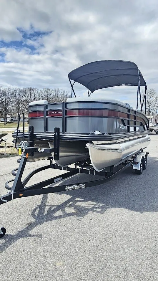 Slide: The Image of Lowe SS210 DH CL 2025 - 10