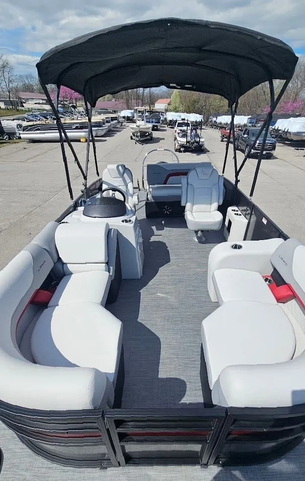 Slide: The Image of Lowe SS210 DH CL 2025 - 13