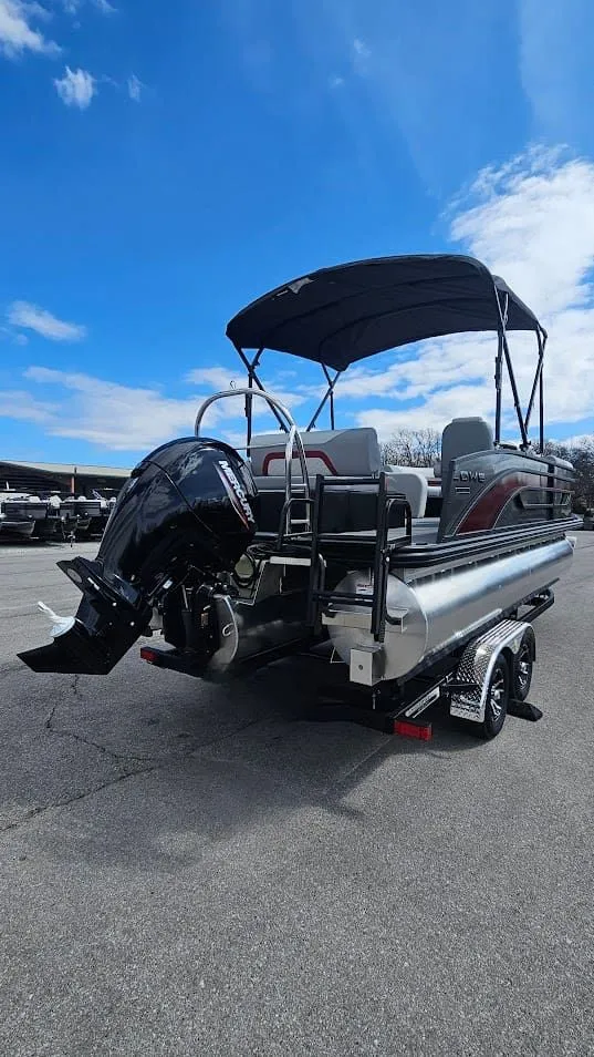 Slide: The Image of Lowe SS210 DH CL 2025 - 6