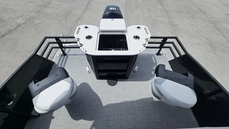 Slide: The Image of Lowe SF 214 Sport Fish 2025 - 19