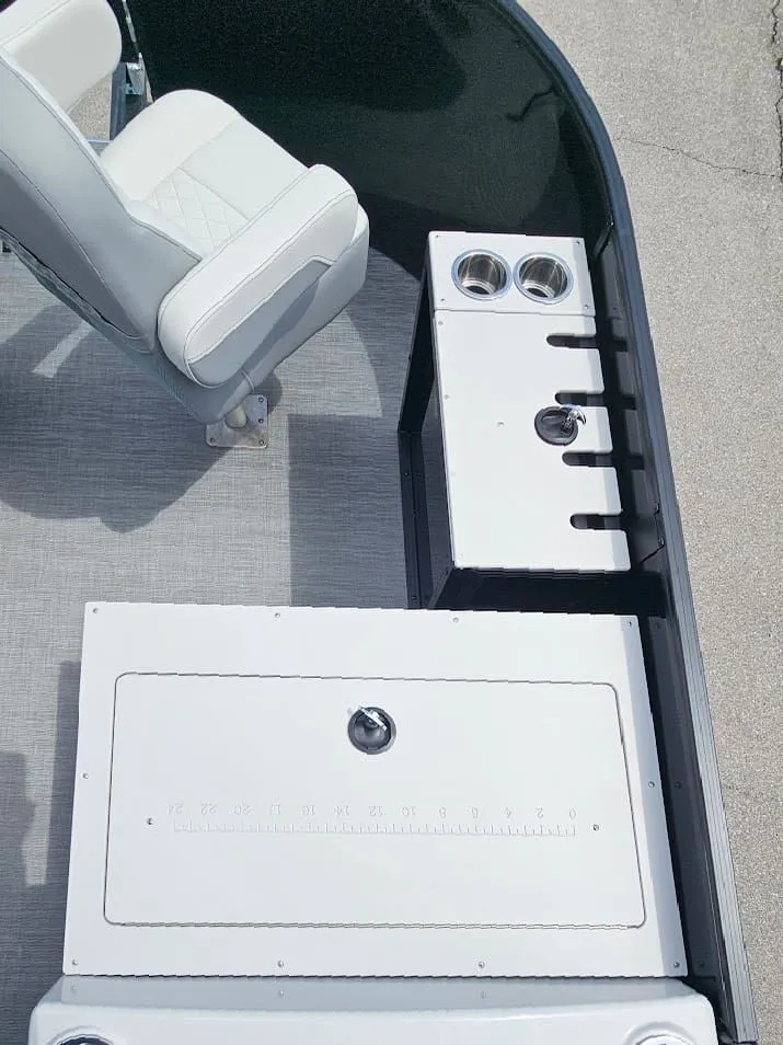 Slide: The Image of Lowe SF 214 Sport Fish 2025 - 26