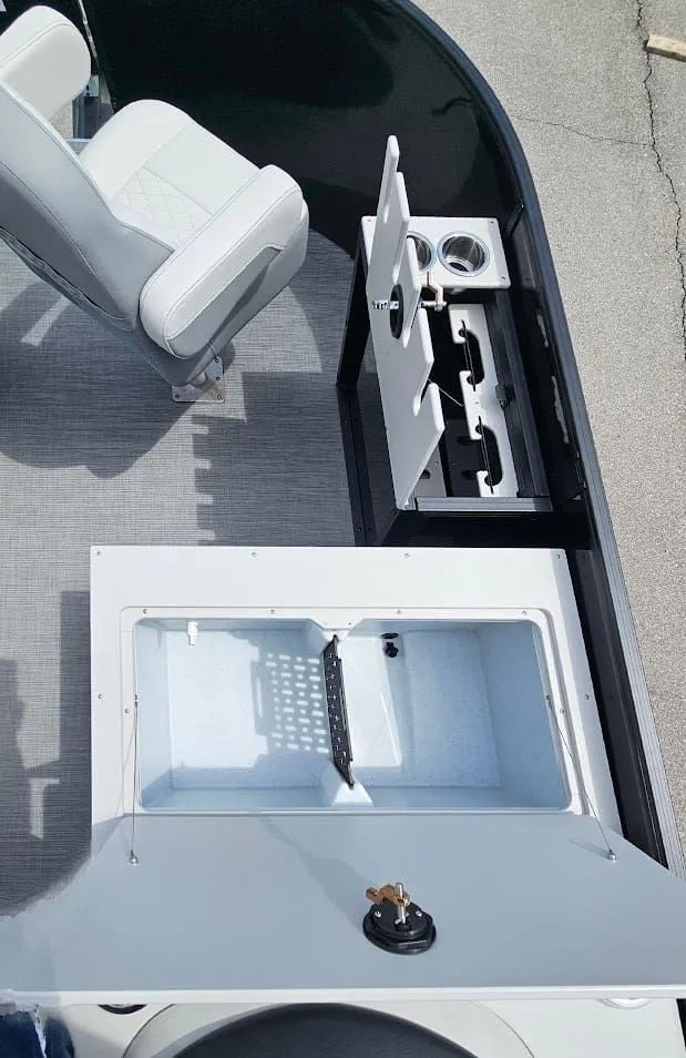 Slide: The Image of Lowe SF 214 Sport Fish 2025 - 27