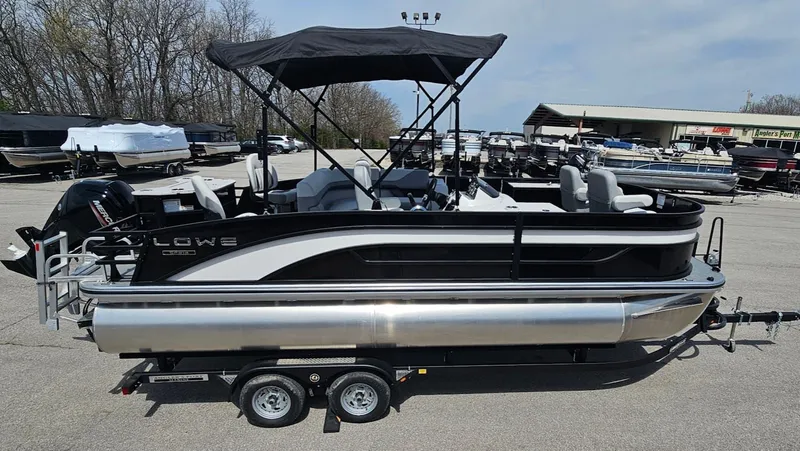 Slide: The Image of Lowe SF 214 Sport Fish 2025 - 5