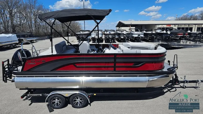 The Image of Lowe SS210 Walk-Thru 2025 - 1