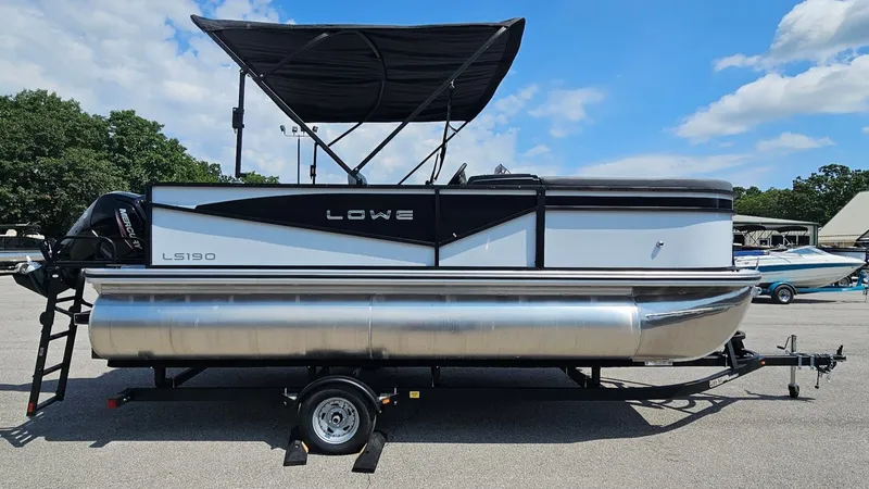 Slide: The Image of Lowe LS 190 2025 - 25